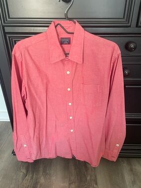 UNTUCKit Men’s Button-Down Shirt